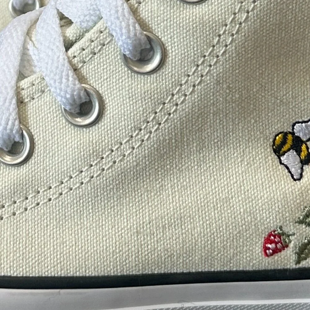 Limited Edition Converse Chuck Taylor All Star Hi Berry Buzz Sneakers - Picture 12 of 12